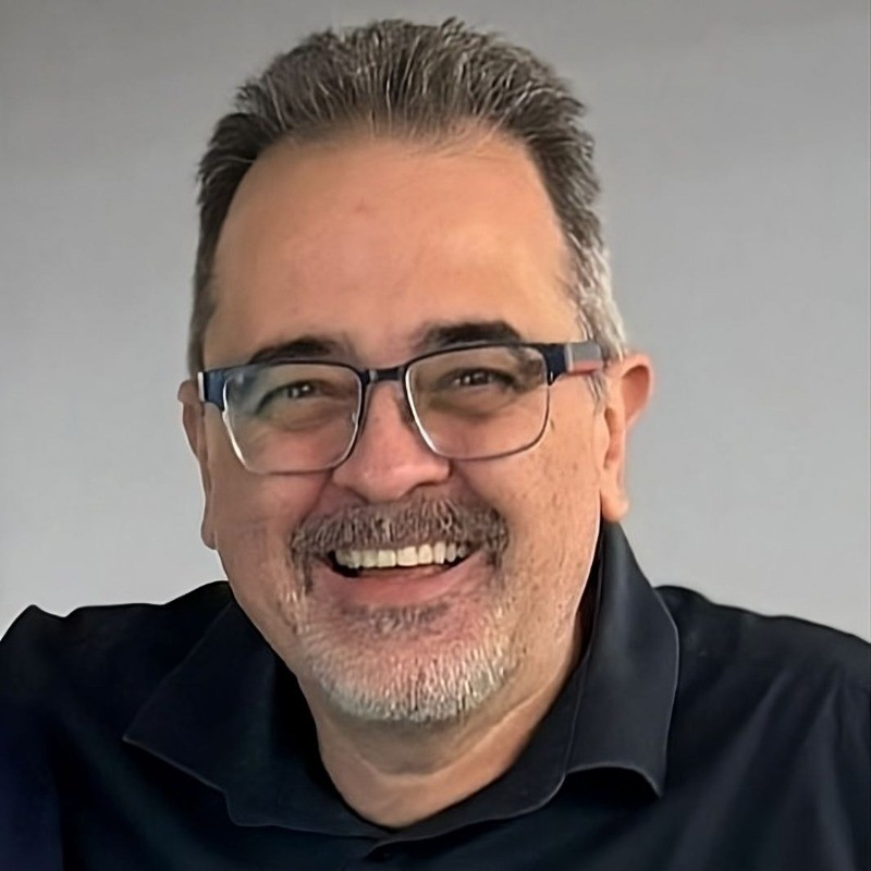 Prof. Júlio Figueiredo